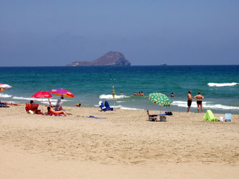 Is La Manga Extremely Busy In August